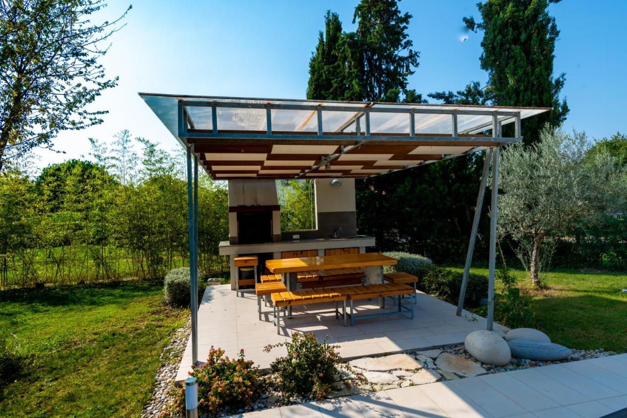דירות באניולה Casa Bamboo מראה חיצוני תמונה