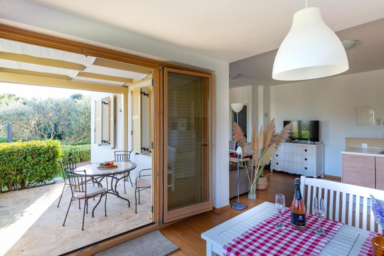 דירות באניולה Casa Bamboo מראה חיצוני תמונה